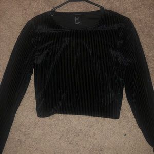 Forever 21 black love sleeve top